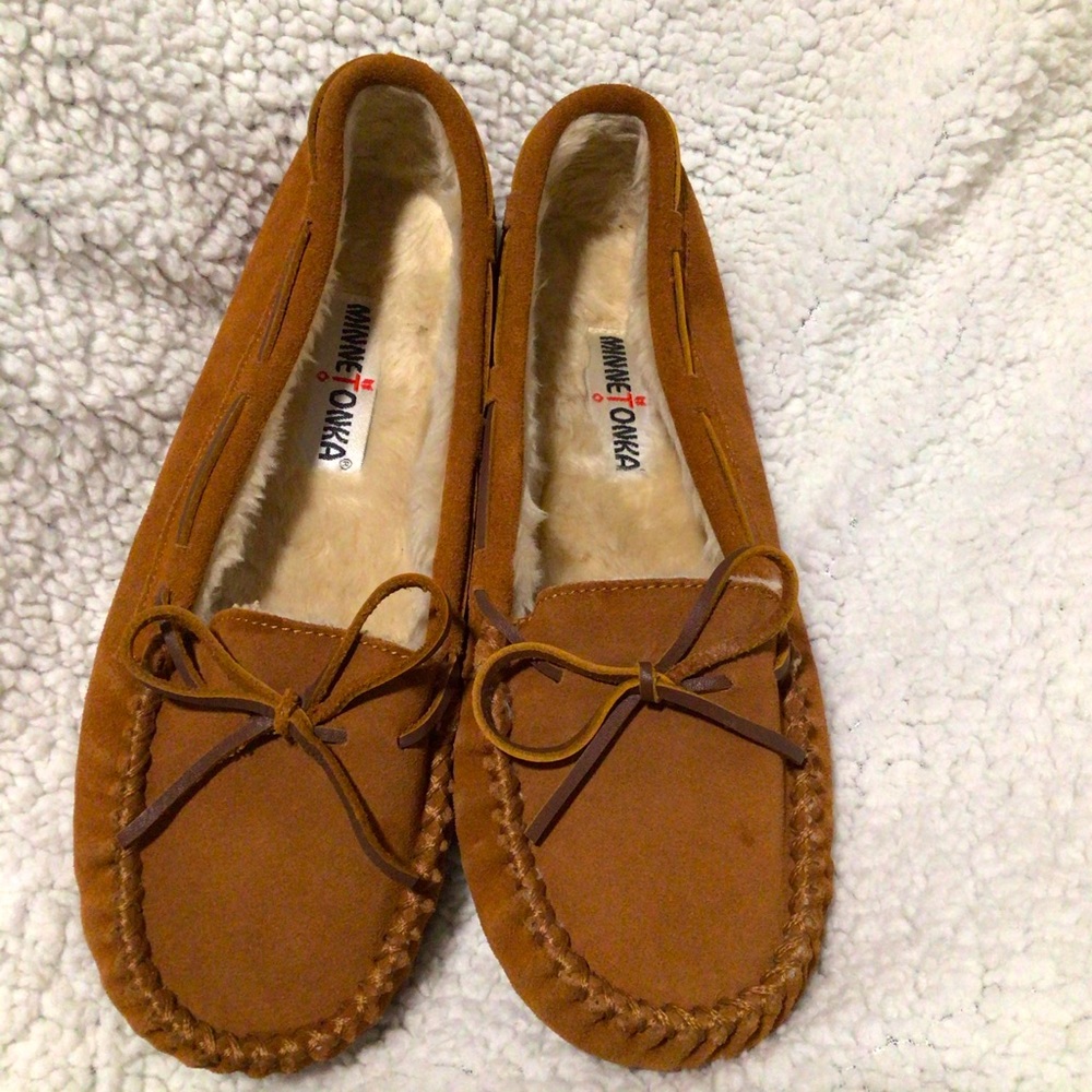 Minnetonka Brown Suede Moccasins like new